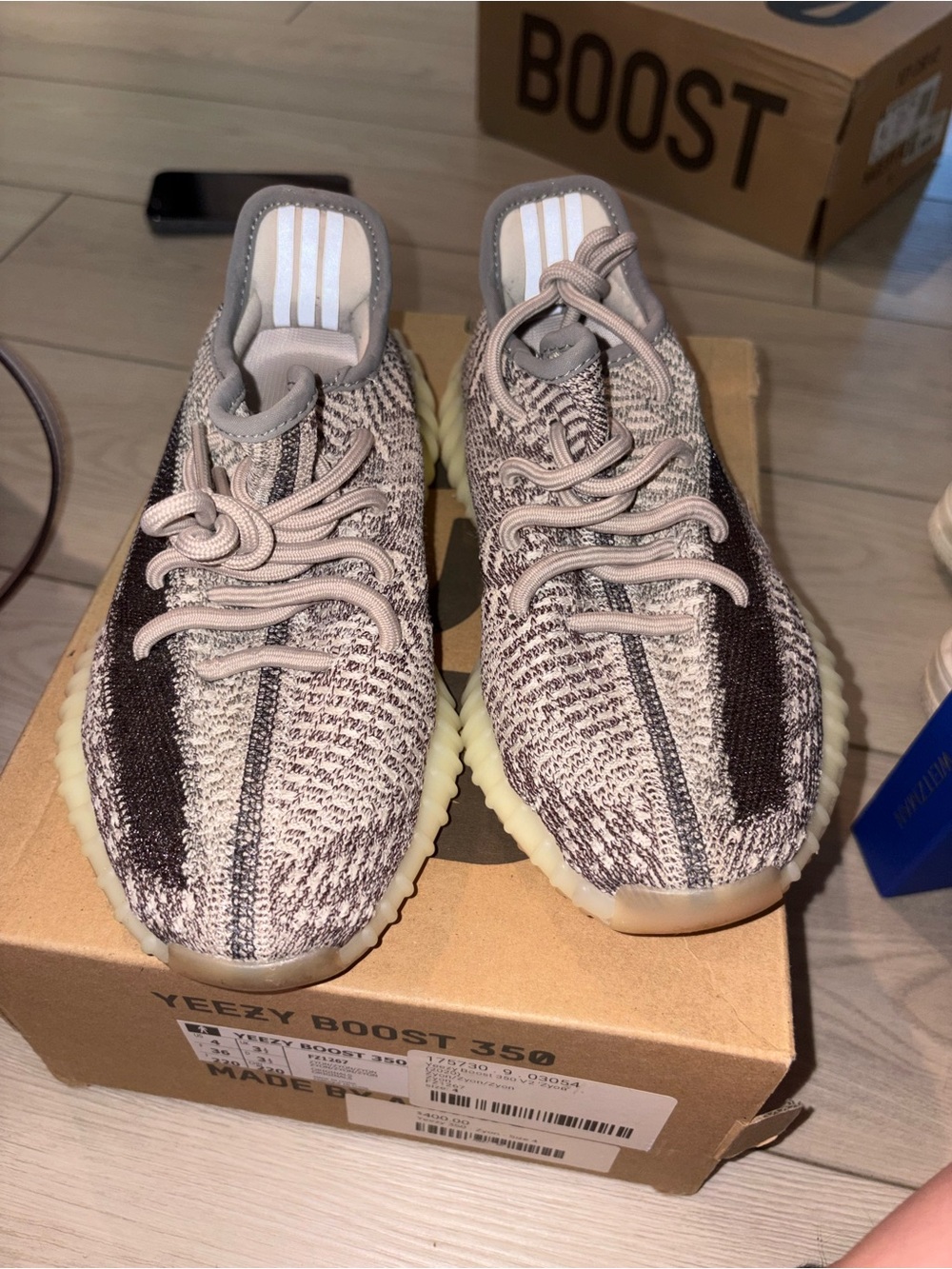Kids Yeezy — Taupe/Gray